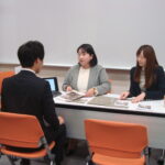 専修大学生田キャンパス合同企業説明会に会員企業4社が参加しました