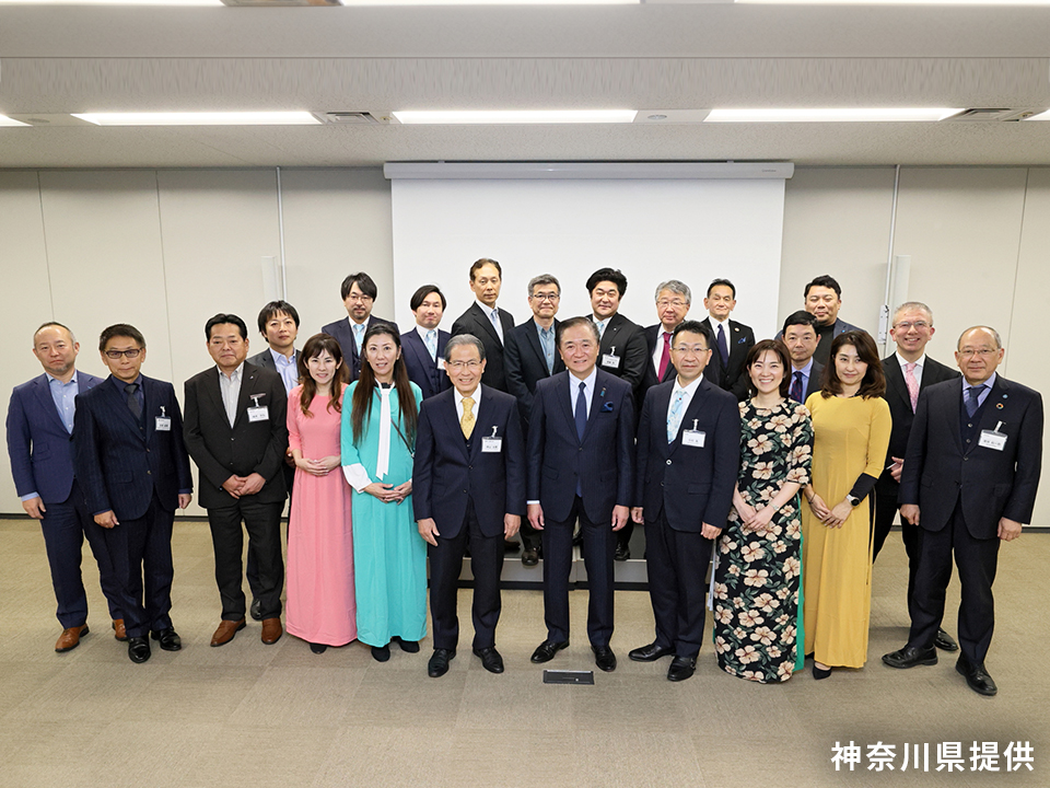 講演会知事理事画像